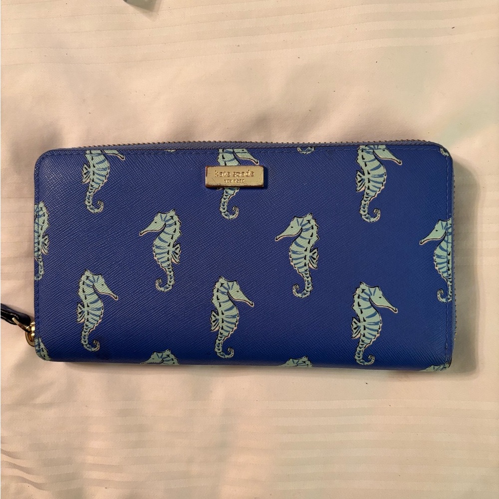 KATE SPADE New York Starfish clutch wallet
